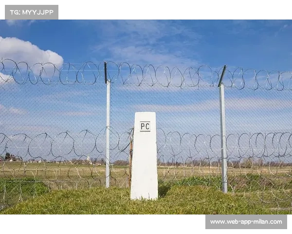 匈牙利站测试柔性护栏全新升级 提升道路安全性保障再加强 匈牙利站测试柔性护栏全新升级 提升道路安全性保障再加强