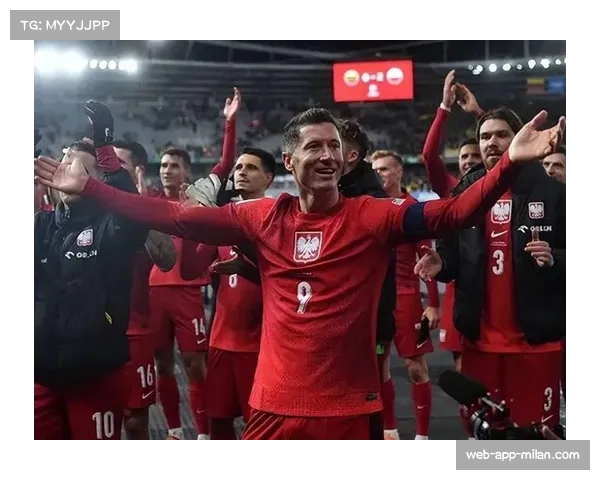 弗里克轮休莱万战略部署，奥尔莫顶替中锋蓄力欧冠